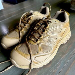 Men’s Work/Hike/Field shoes. Government/Military Issued. Tactical